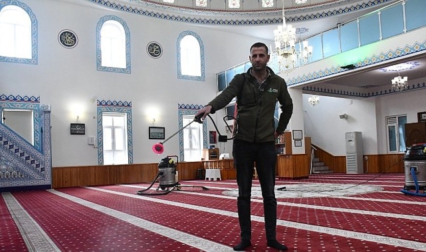 Torbalı’da Camiler Ramazan’a Hazır:  Belediyeden Kapsamlı Temizlik