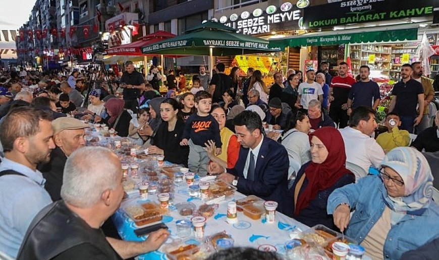 Bayraklı Belediyesi Ramazan Sofralarını Mahallelere Taşıyor