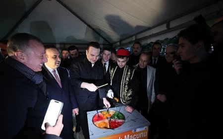 Bakan Kacır’dan Büyükşehir’e ziyaret