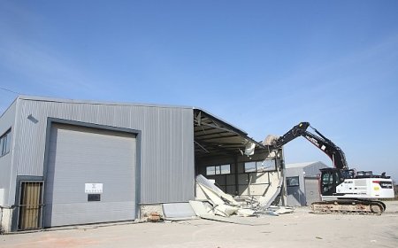 Nilüfer’de 4 kaçak bina yıkıldı