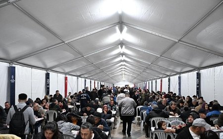 Başkan Çerçioğlu ADÜ Öğrencileri ile İftarda Bir Araya Geldi