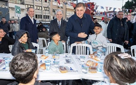 Bergama’nın iftar sofrası Tıp Bayramı'nda doktor başkanları buluşturdu