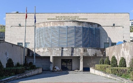 Aşık Veysel Amfi Tiyatro yeni sezona yenilenerek giriyor