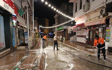 Ayvalık’ta Bayram Öncesi Temizlik Seferberliği