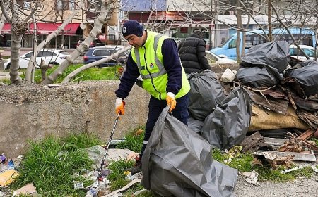 Maltepe’de gönüllülerle birlikte bayram temizliği