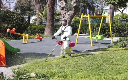 Konak’ın parkları bayramda çiçek gibi