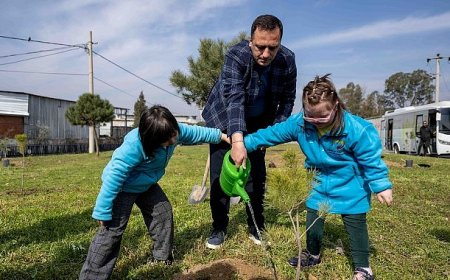 Bornova'nın en özel fidanları toprakla buluştu