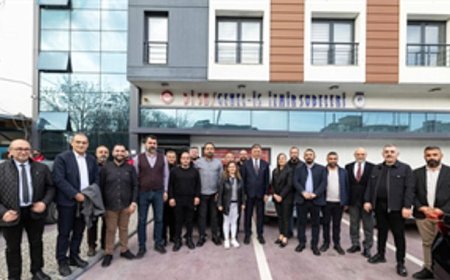 Başkan Tugay’dan Gümüştekin’e ziyaret