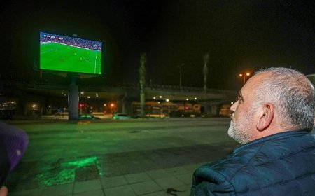 Canik'te Milli Maç Heyecanı Dev Ekranla Paylaşıldı