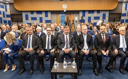 Başkan Tugay’dan sağlık turizminde ortak akıl çağrısı