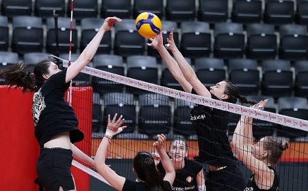 Eczacıbaşı Dynavit, yarı final ilk maçına çıkıyor