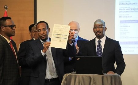 Somali’de ilk uluslararası balıkçılık lisansı bir Türk gemisine verildi