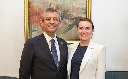 Konak’ta Ferdi Zeyrek Gençlik Merkezi açılıyor: Kurdeleyi Özgür Özel kesecek