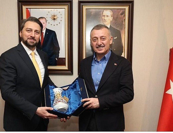 Başkan Büyükakın’dan, Halep’te yoğun ziyaret trafiği