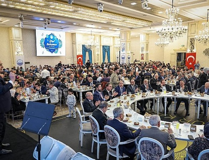 Başkan Özarslan Vakıf Dostlarıyla İftar Sofrasında Buluştu