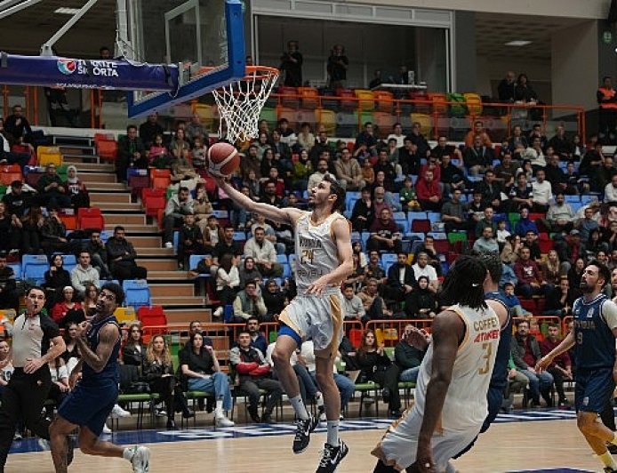 Büyükşehir’den Evinde Kritik Galibiyet