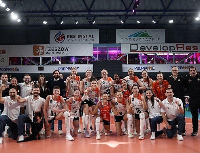 Eczacıbaşı Dynavit adını dörtlü finale yazdırdı!