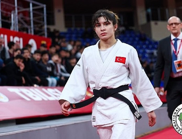 Kocaeli’nin altın kızı, Tuğçe Beder şampiyon!