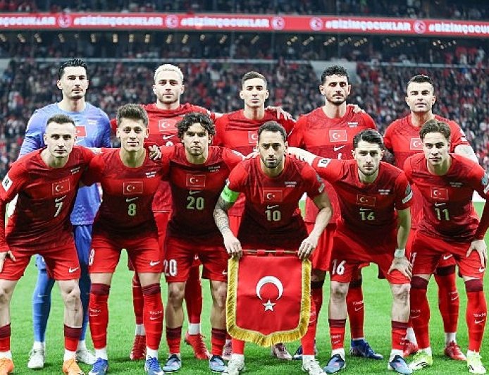 Bucalılar milli maçı dev ekranda izleyecek