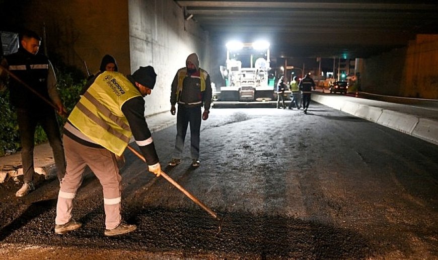 Bornova’da yağmur bitti, asfalt serimi başladı