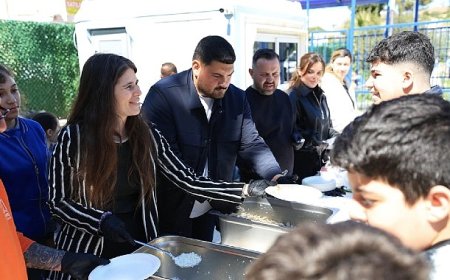 Çeşme Belediyesinden okullara sosyal alan desteği