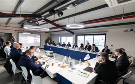 İzmir, yapay zekâ ile yatırım ve kalkınma atağında