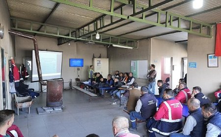 Burhaniye Belediyesi Fen İşleri personeline İş Sağlığı ve Güvenliği eğitimi verildi