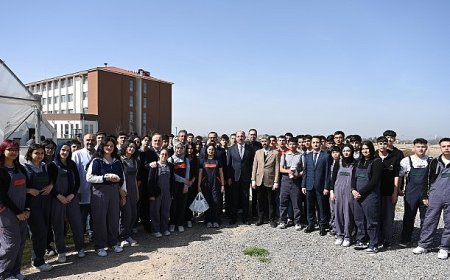 Milletvekili Baykan ve Başkan Altay Lise Öğrencileriyle Buluştu