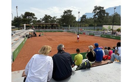 Geleceğin tenisçileri Kemer’de buluştu