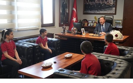 Başkanlık Koltuğuna Mehmet Emir Yiğit Oturdu