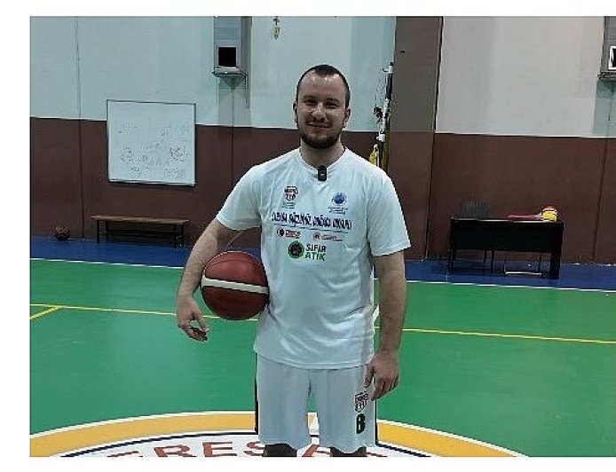 Menderes Belediyesi Basketbol Takımından Dikkat Çeken Hareket