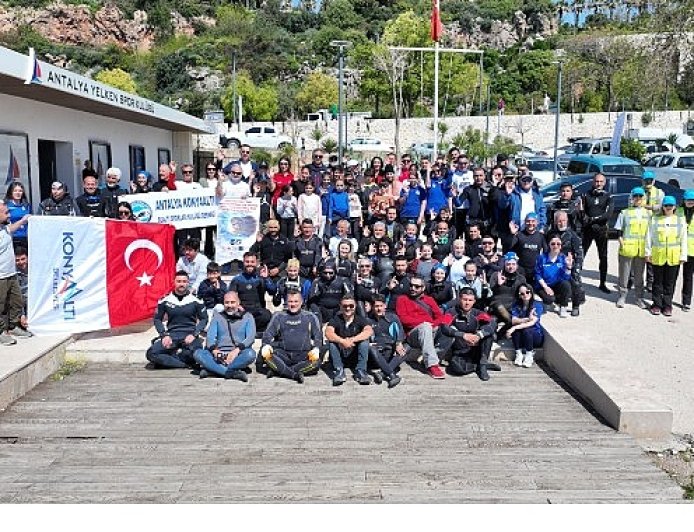 Büyükşehir Belediyesi Antalya sahillerini koruyor