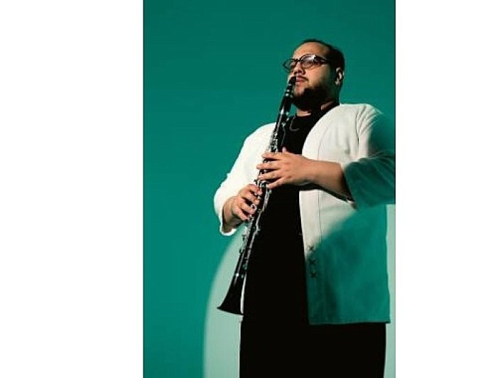 Yunus Hügül, “Biliyorsun”a Klarnetle Yeni Bir Soluk Getiriyor