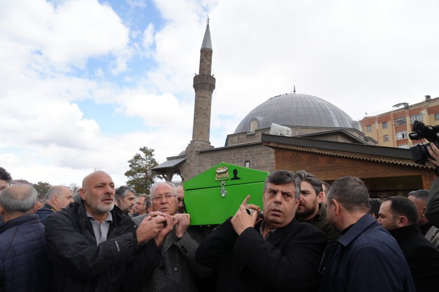 Gazeteci Feridun Fazıl Özsoy son yolculuğuna uğurlandı  