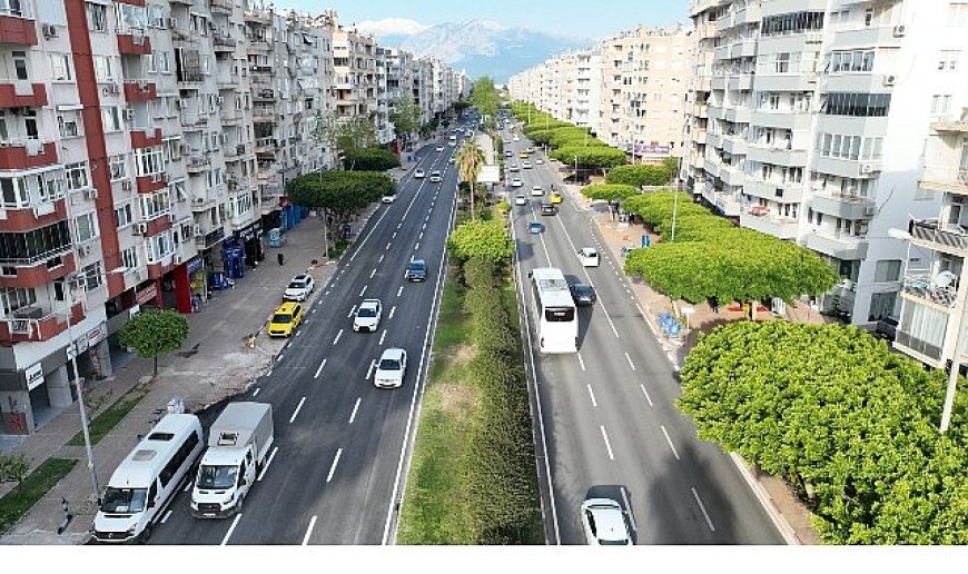 100. Yıl Bulvarı’nda 5. etap asfalt çalışması tamamlandı