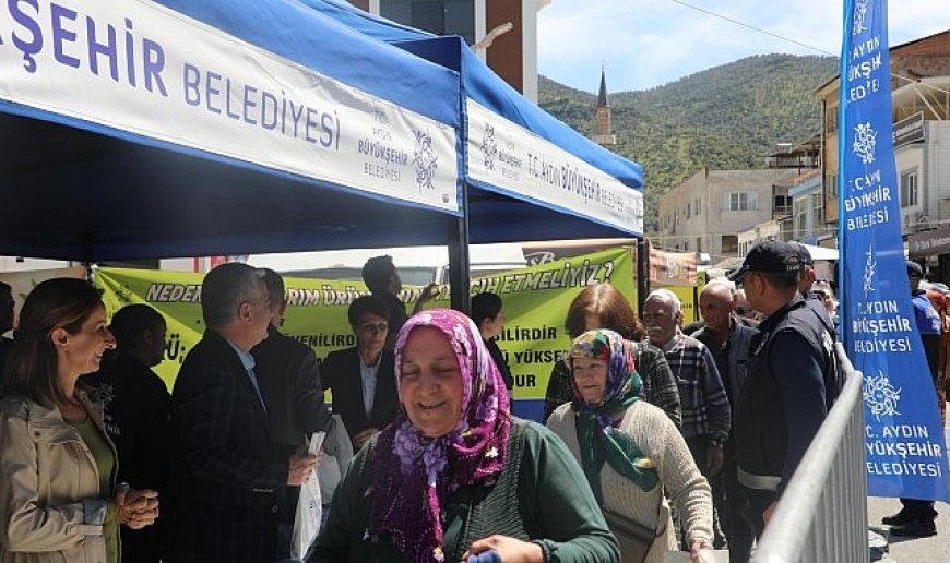Başkan Çerçioğlu Ata Tohumlarından Yetiştirilen Binlerce Fideyi Karacasu ve Koçarlı’da Vatandaşlarla Buluşturdu