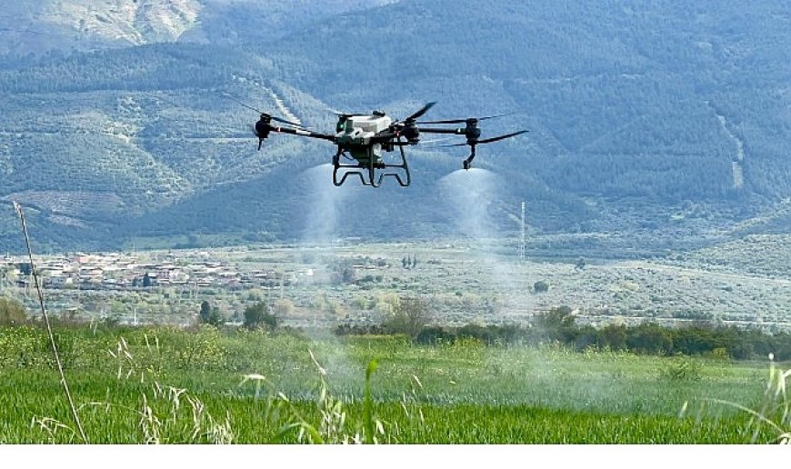 Başkan Çerçioğlu’nun Tarıma ve Üreticilere Destekleri Sürüyor: Tarlalar Drone ile Ücretsiz Gübreleniyor