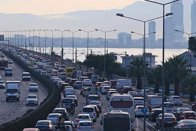 İzmir’de trafiğe kayıtlı araç sayısı Şubat ayı sonu itibarıyla 1 milyon 581 bin 818 oldu