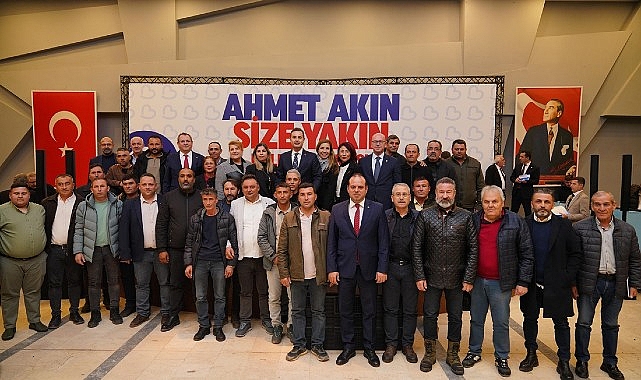 Balıkesir Büyükşehir Belediye Başkanı Ahmet Akın, Ayvalıklı vatandaşlarla bir araya geldi; Başkan Akın: “Ayvalıklılar bu yazı rahat geçirecek”