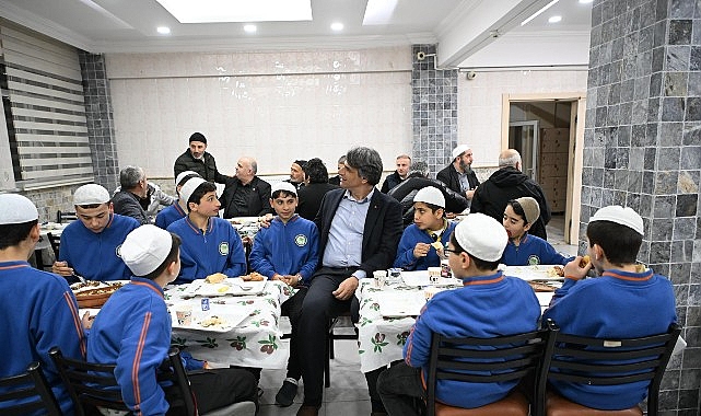 baskan-kocaman-kuran-kursu-ogrencileriyle-iftar-yapti.jpg