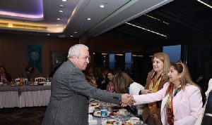 baskan-sadi-ozdemir-kadinlarla-iftarda-bulustu.jpg