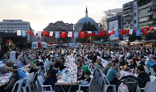 buyuksehirin-iftar-sofrasi-her-gun-3-bin-kisiyi-agirliyor.jpg