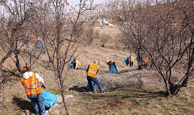 Çankaya’da Üniversiteliler Çevre İçin Bir Araya Geldi