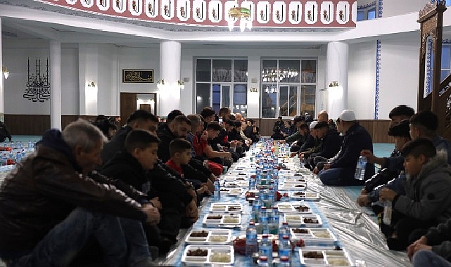 ilk-iftar-kardes-sehir-asenovgradda.jpg