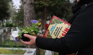 inegol-belediyesinden-ramazan-bayrami-arifesinde-mezarliklarda-cicekli-hediye.jpg