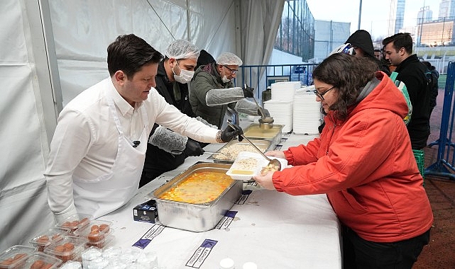 kadikoyluler-iftar-sofralarinda-bulusuyor.jpg