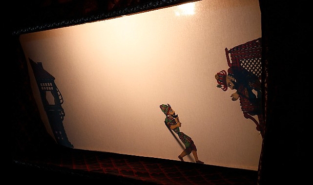 seka-kagit-muzesinde-karagoz-ve-hacivat-eglendirdi.jpg