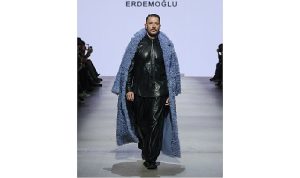unlu-modaci-emre-erdemoglundan-moskova-fashion-weekte-guclu-ve-zarif-bir-dokunus.jpg