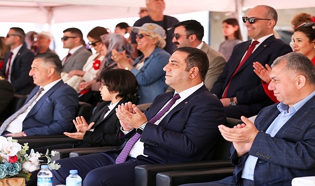 23-nisan-coskusu-narlidereyi-sardi.jpg
