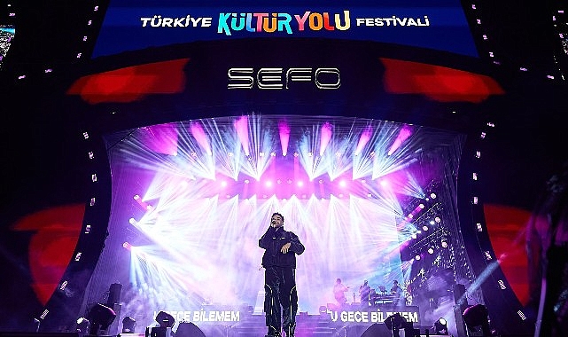adana-kultur-yolu-festivalinde-sefo-ruzgari.jpg